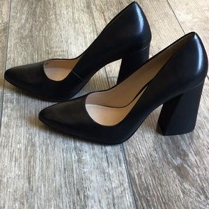 Size 9 Vince Camuto Talise block heel pumps